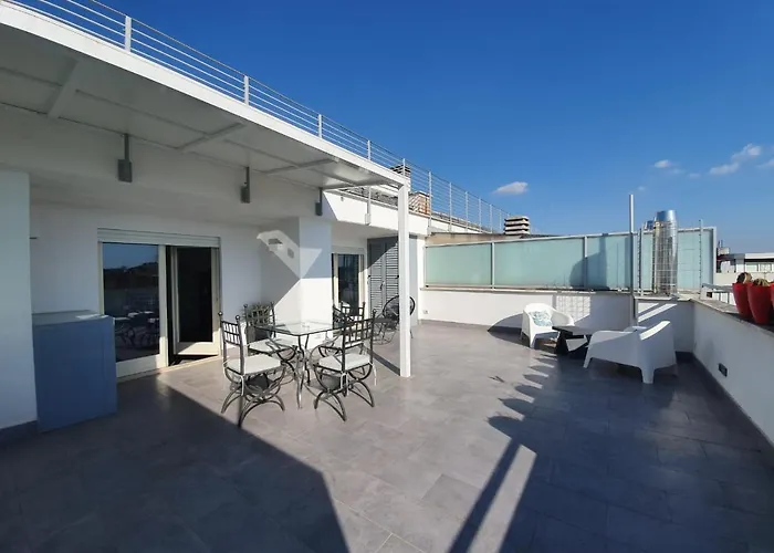Penthouse 41 In Trastevere With Big Terrace